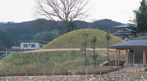 マルコ山古墳[写真]