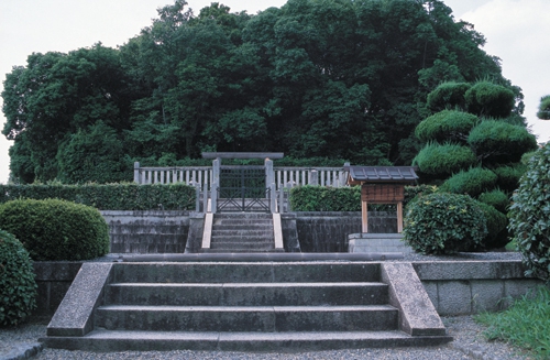 天武・持統天皇陵[写真]